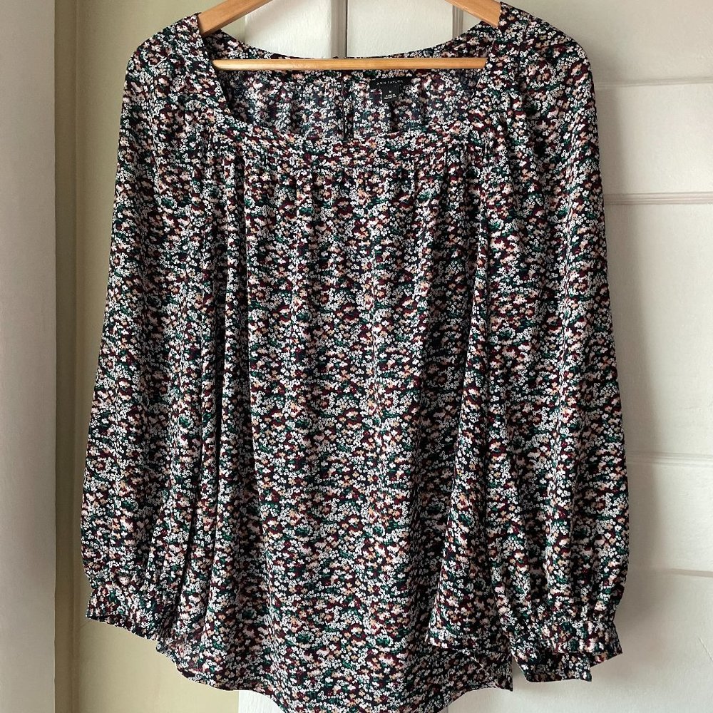 Dark floral Ann Taylor print top, size M